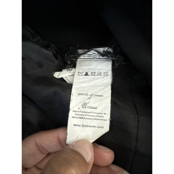 Fjallraven Kanken Classic Backpack for Everyday Black 23510 - Picture 4 of 4